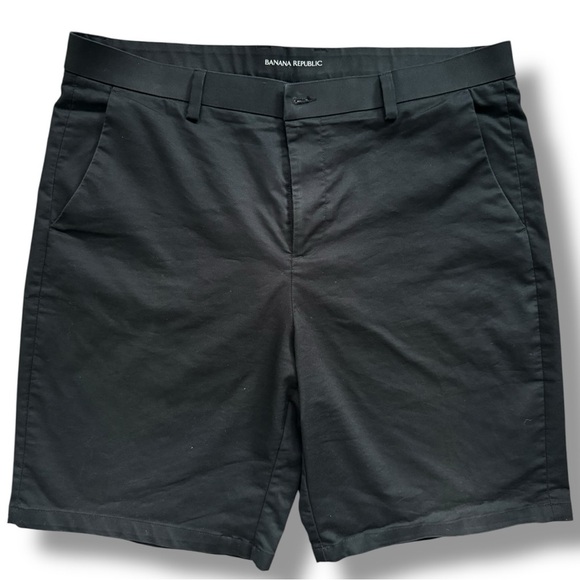 Banana Republic Other - Banana Republic Black Flat Front Shorts US38